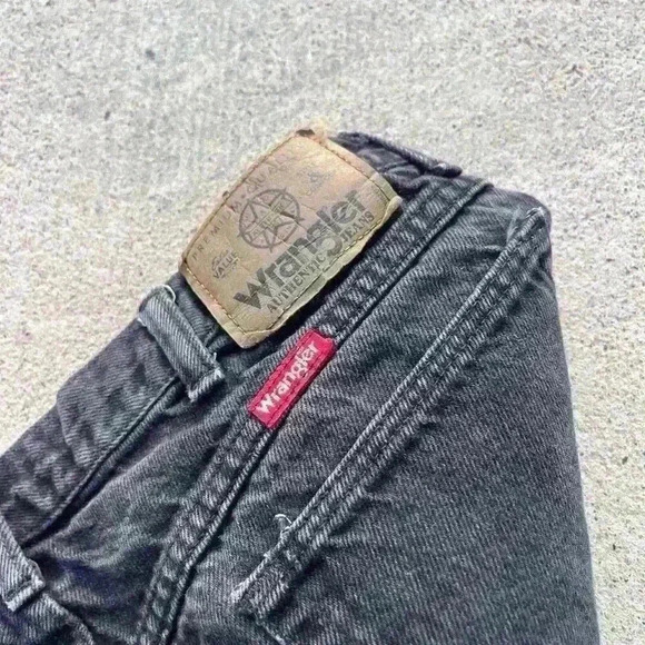 Vintage black wrangler 34x30 jeans - Picture 3 of 5
